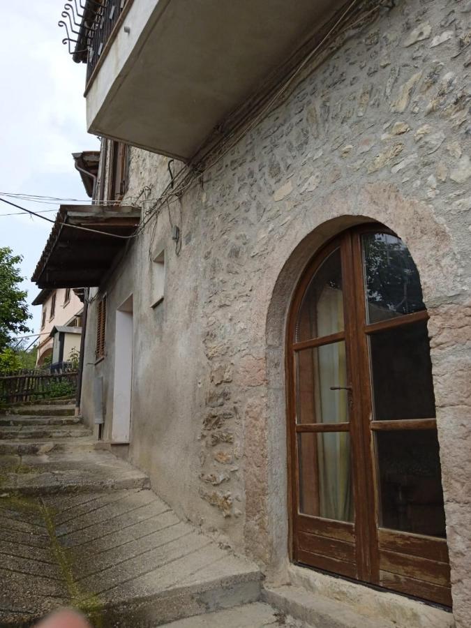 Appartamento Storico A Valle San Martino Di Spoleto Exterior photo